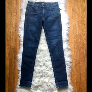 NWT- Joe’s skinny raw hem jeans- size 26